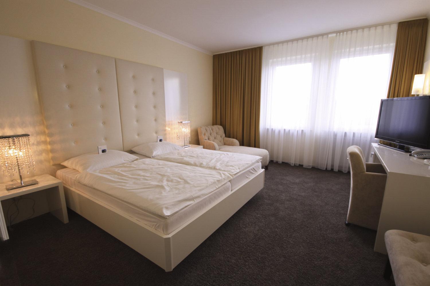 Hotel-Restaurant Zur Krone Loehnberg Екстер'єр фото
