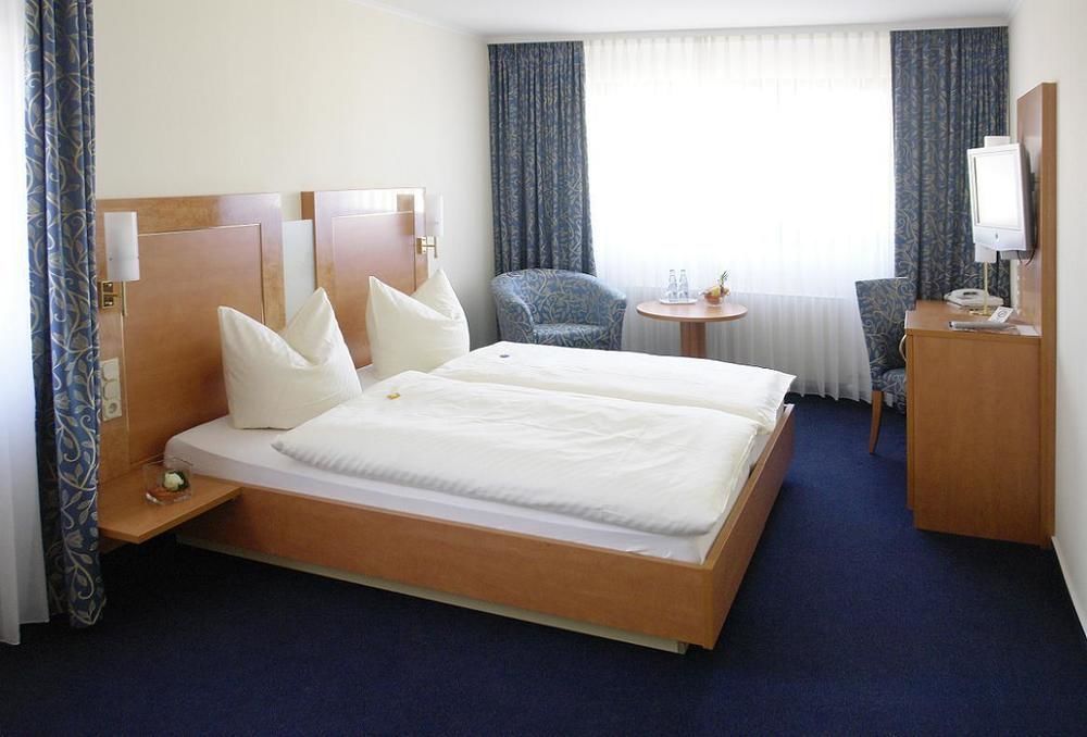 Hotel-Restaurant Zur Krone Loehnberg Номер фото