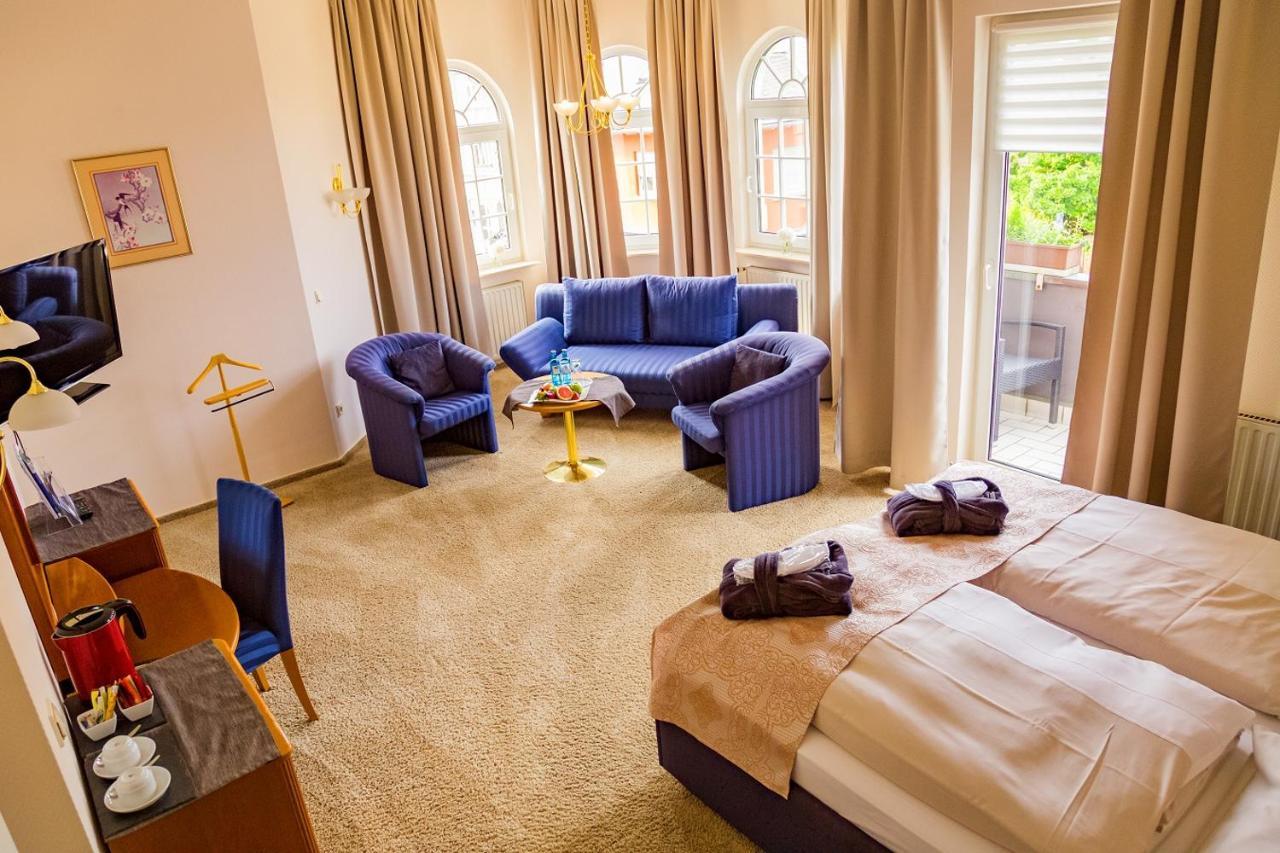 Hotel-Restaurant Zur Krone Loehnberg Екстер'єр фото